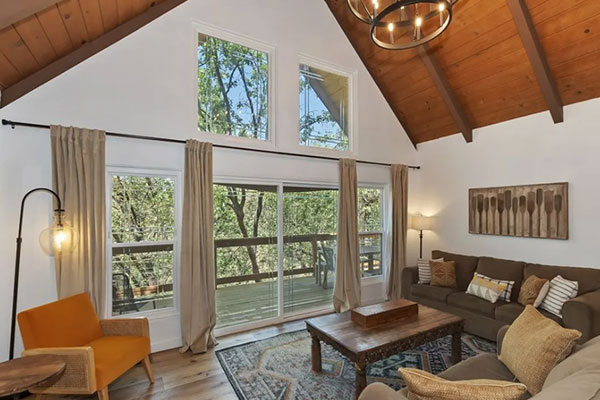 Lake Arrowhead Heart of a Champion auction prize